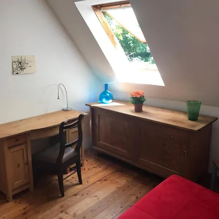 아파트 Charmante Altbau-dg-wohnung *
