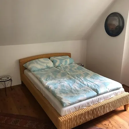 Charmante Altbau-dg-wohnung 뮌헨