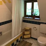 Charmante Altbau-dg-wohnung Apartment