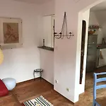 Charmante Altbau-dg-wohnung *